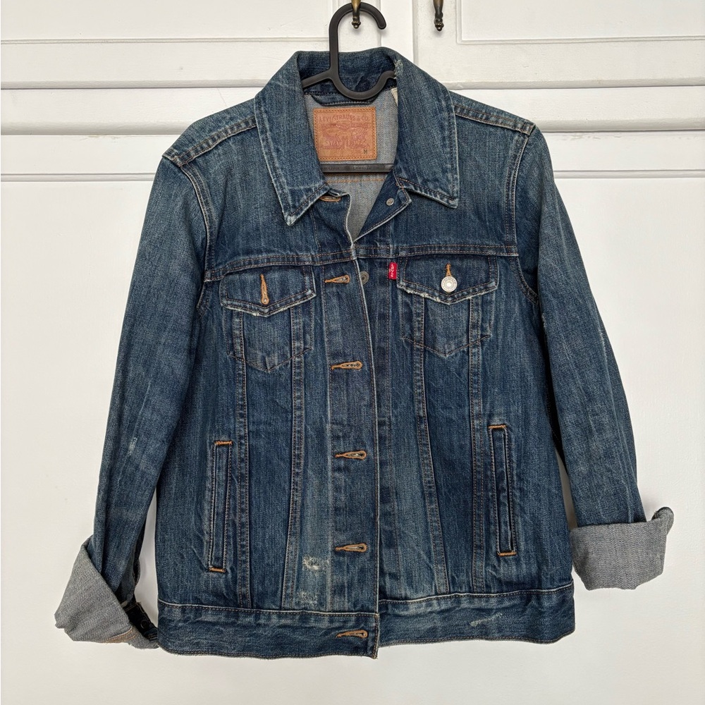 LEVI’S Boyfriend Trucker Jacket size Medium